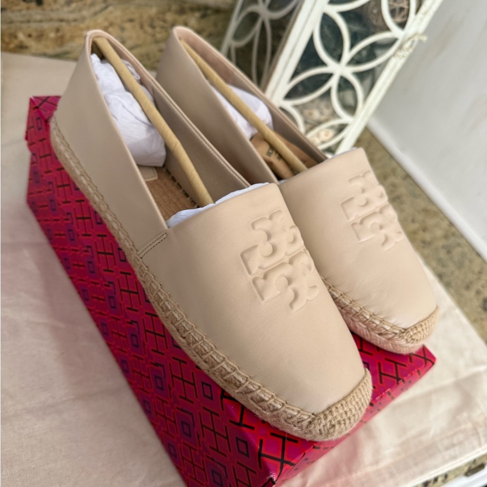 New Tory Burch  Dulce EVERLY LEATHER ESPADRILLE
NEVADA RETRO - Picture 5 of 12